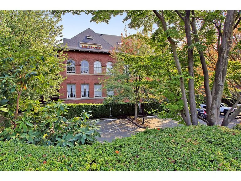 West Queen Anne Condos 201 W Galer St, Seattle Urban Living