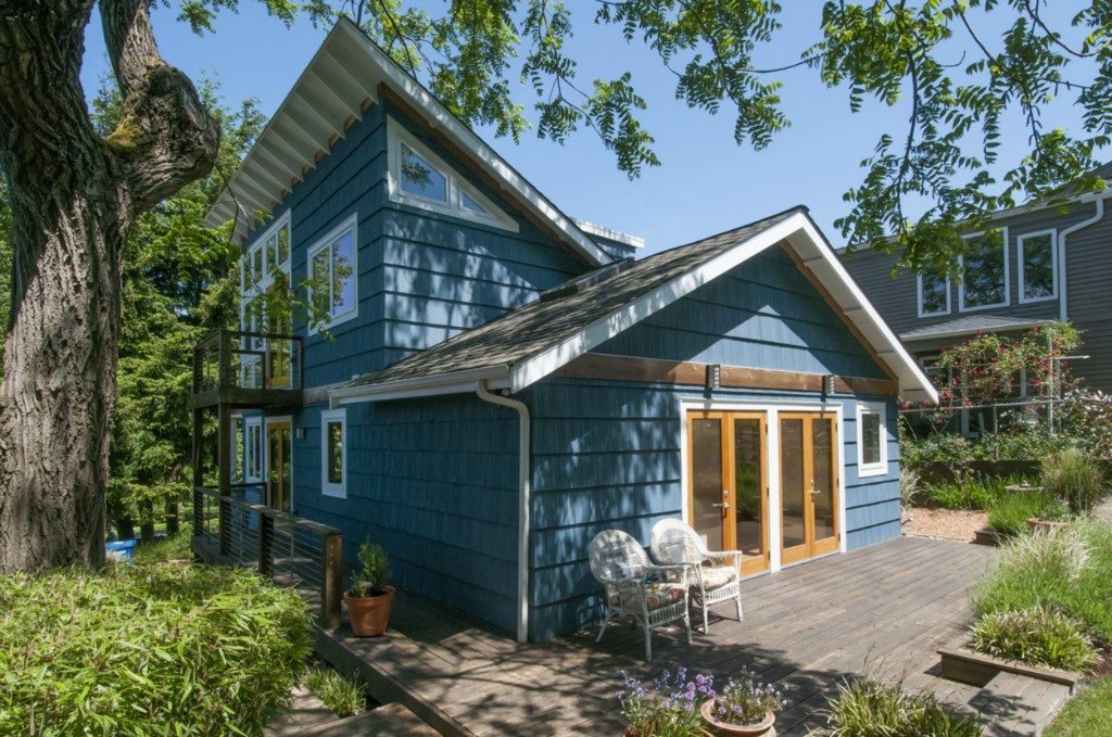 3937 SW Austin St Treehouse  Seattle Home Backyard