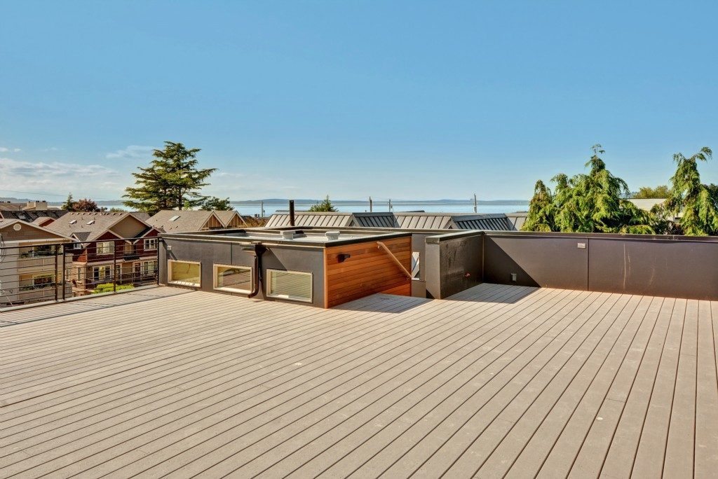 2452 55th Ave SW - rooftop deck