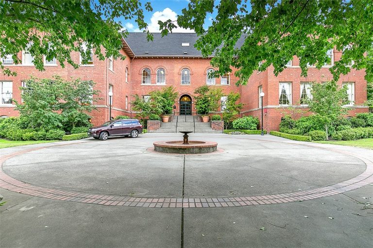 Loft at West Queen Anne School Urban Living
