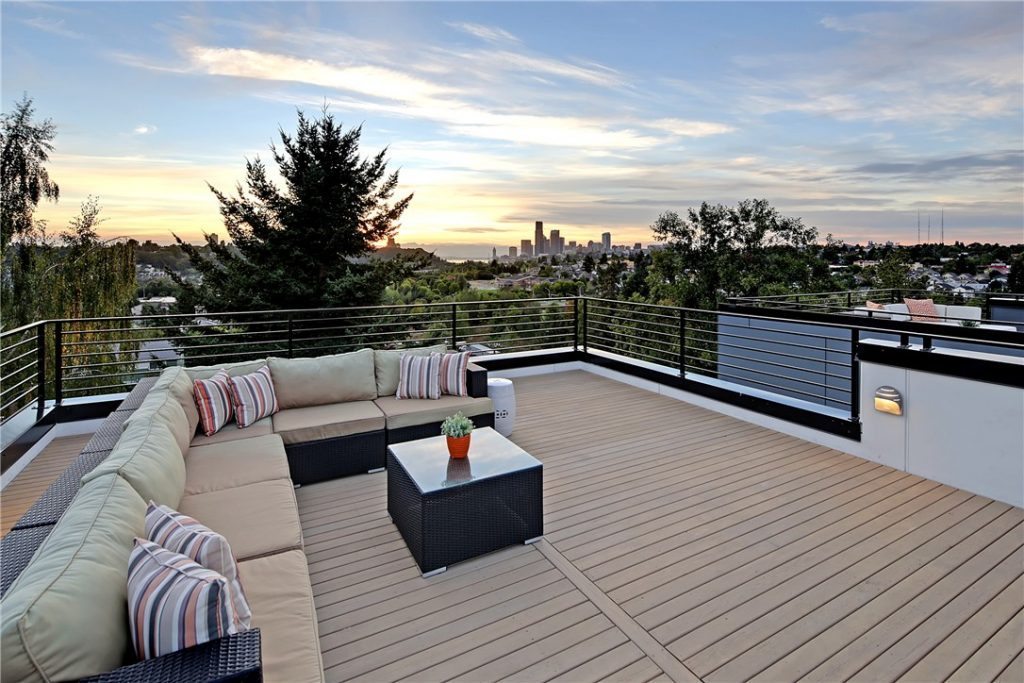 1527 30th Ave S - rooftop deck
