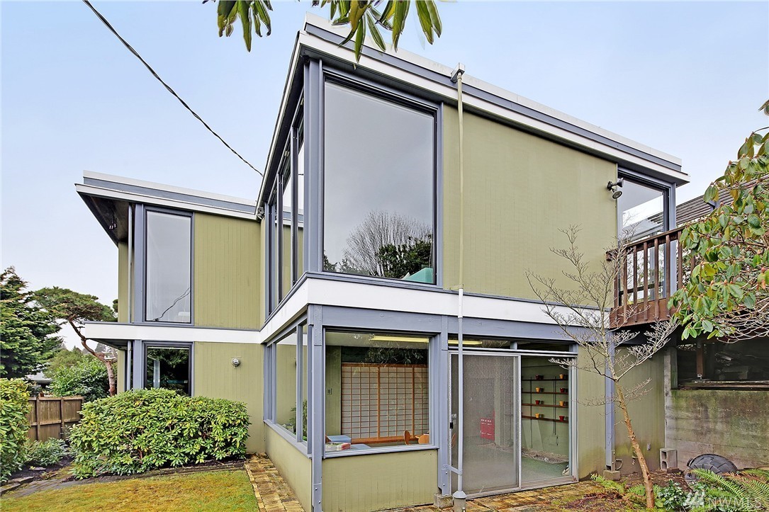 Olympic Manor MidCentury Urban Living