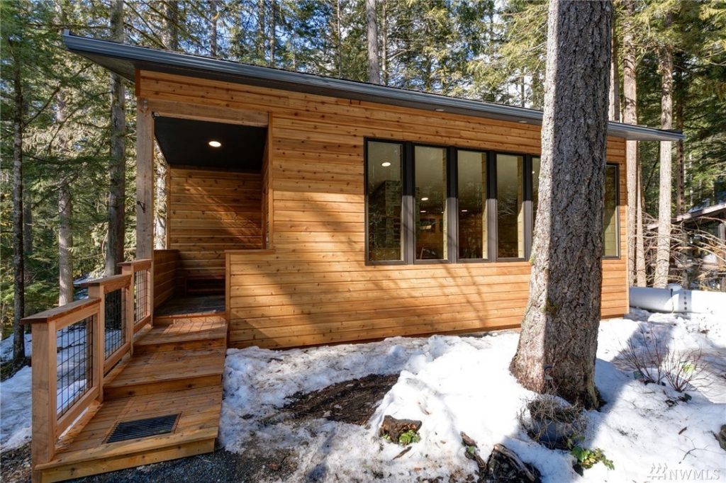 Custom Cabin in Mt Baker's Snowline Community Urban Living