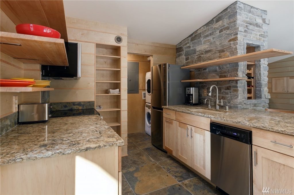 Custom Cabin in Mt Baker's Snowline Community Urban Living