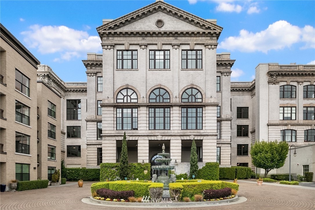 Queen Anne High Condos, 201 Galer St., Seattle Urban Living