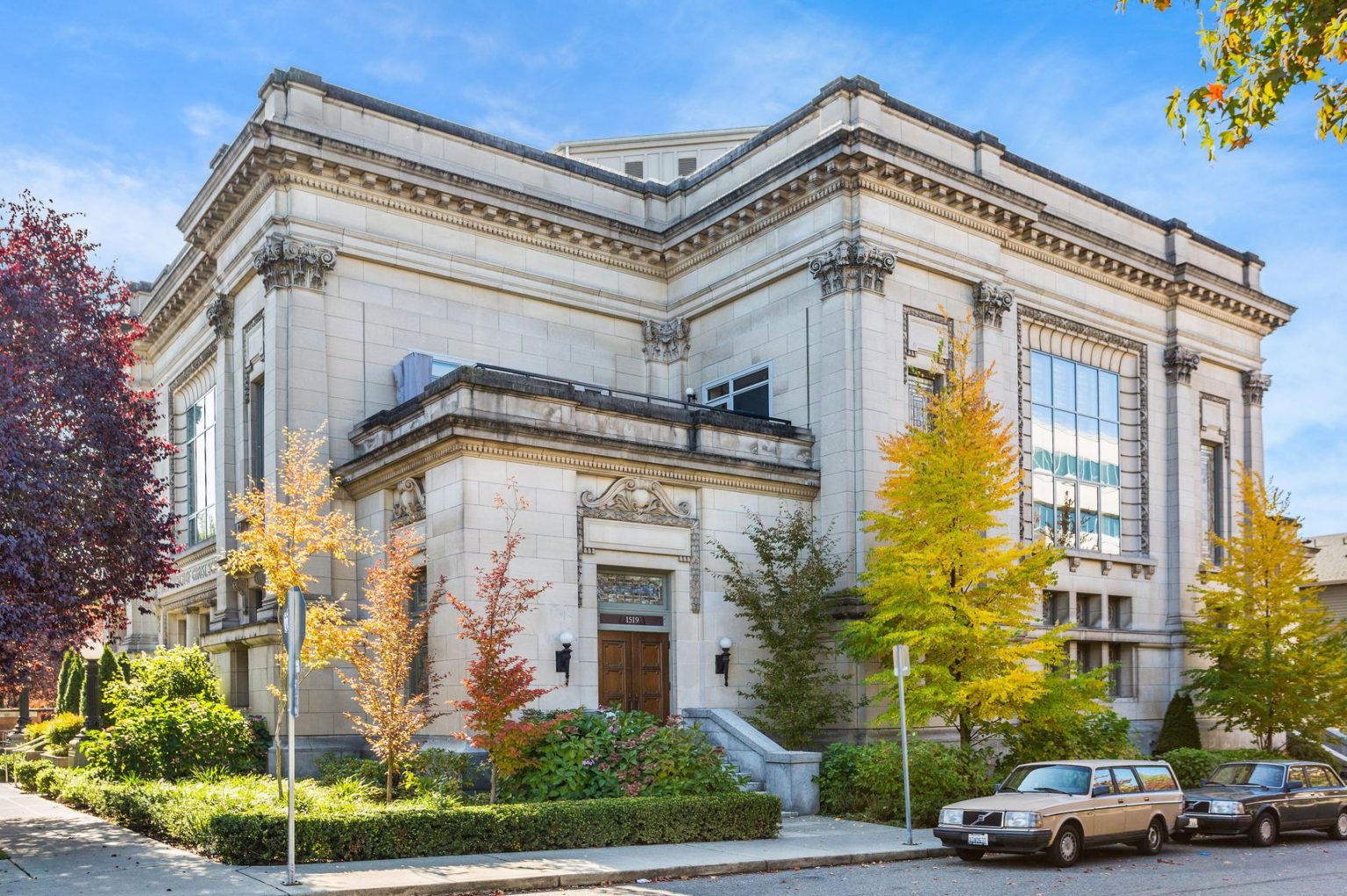 The Sanctuary, Capitol Hill Condos, 517 E Denny Way, Seattle Urban Living